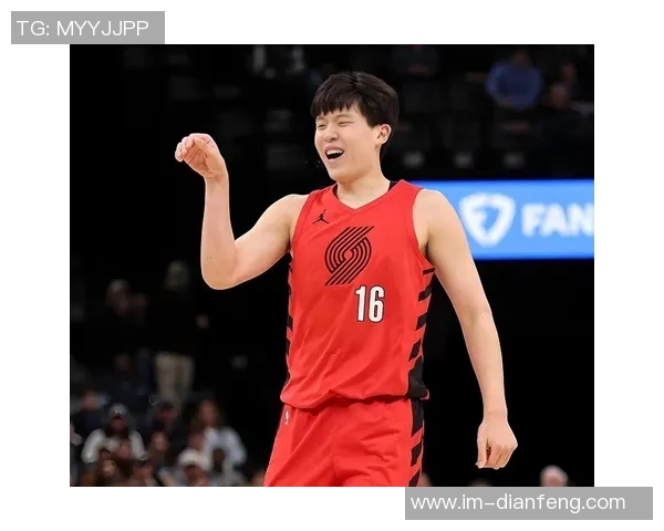 尼克斯抢断如潮比赛强度让杨瀚森面临被动局面分析